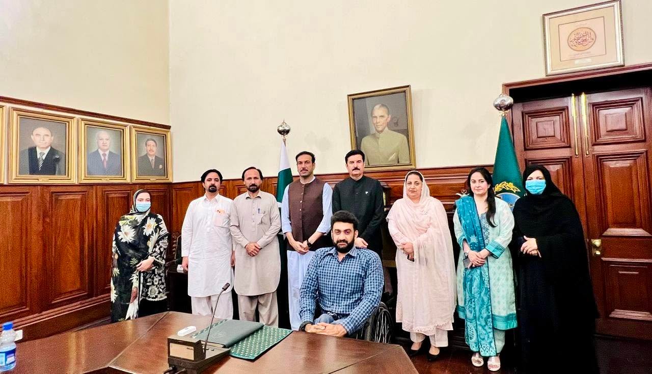 Governor Kundi Pushes for Women’s University Campus in Dera Ismail Khan