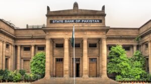 Banks Extend Hours for Tax Payments on Fiscal Year-End