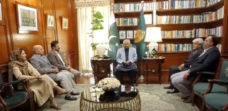 Governor Hashmi Calls for Free, Responsible Journalism to Strengthen Society