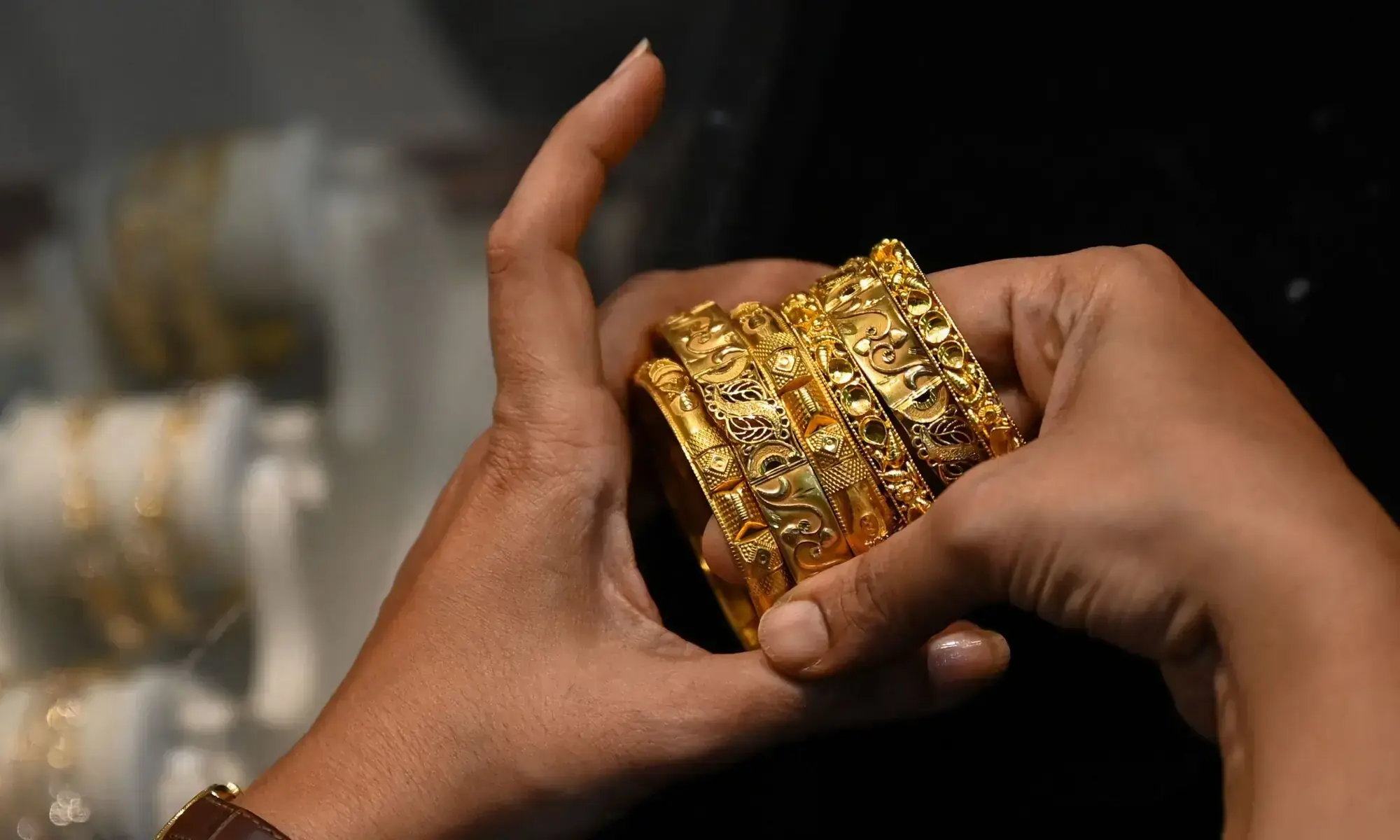 Gold Prices Increase by Rs9,100 Per Tola in Pakistan