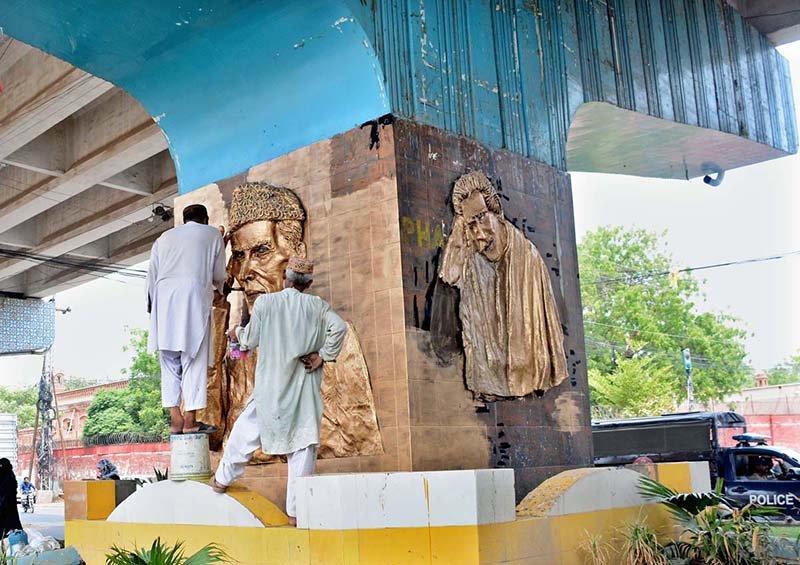 Artist Completes Mural Of Quaid-e-Azam Ahead Of Independence Day