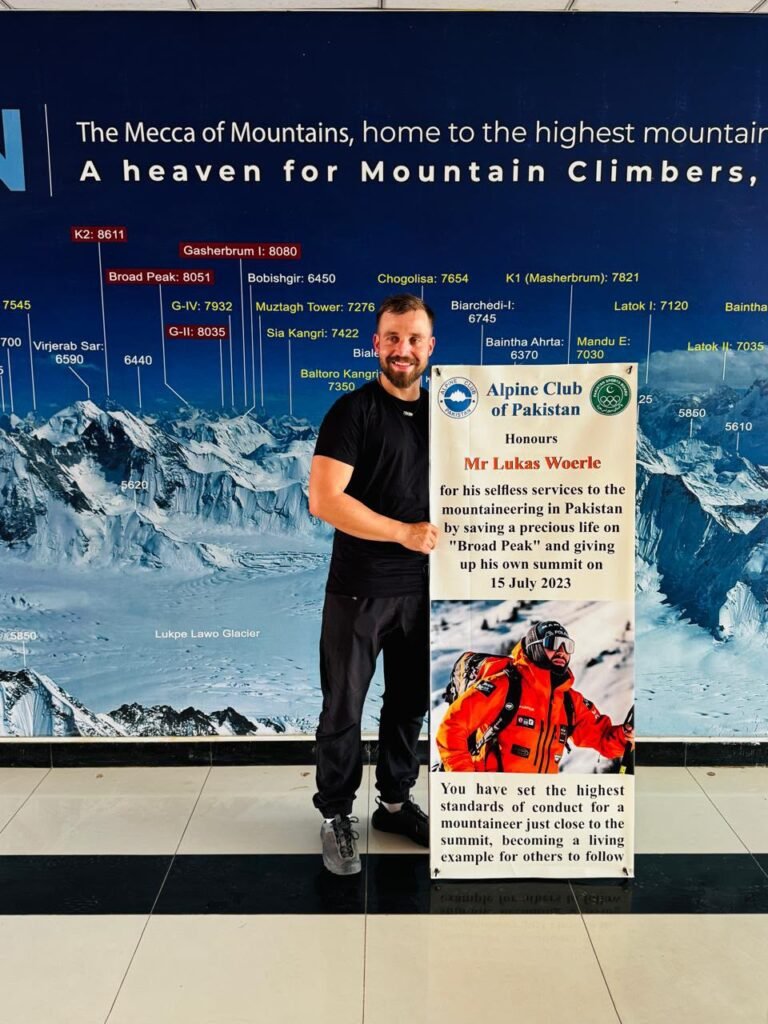 Alpine Club Honors Austrian Mountaineer for Heroic Rescue on Broad Peak