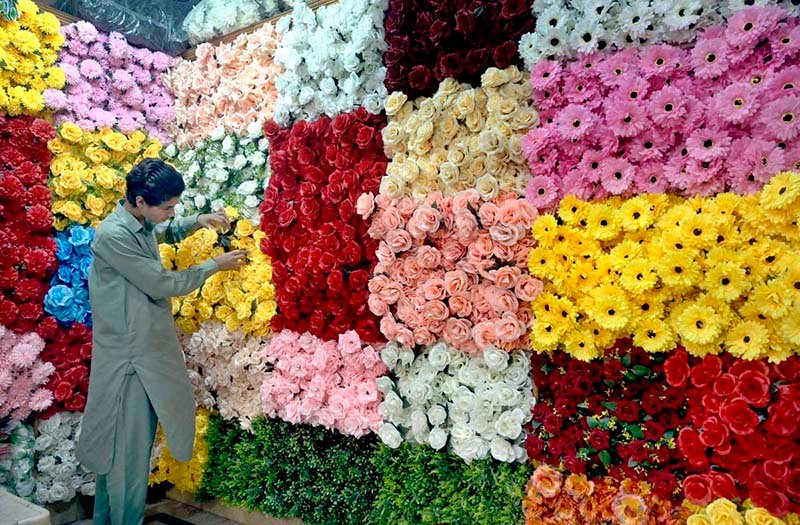 Artificial Flower Sales Bloom in Rawalpindi’s Banni Market