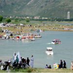 Thousands Flock to Khanpur Lake for Independence Day Celebrations
