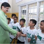 Sindh CM Visits Rehabilitation Center, Engages With Recovering Child