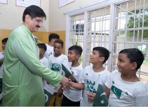 Sindh CM Visits Rehabilitation Center, Engages With Recovering Child