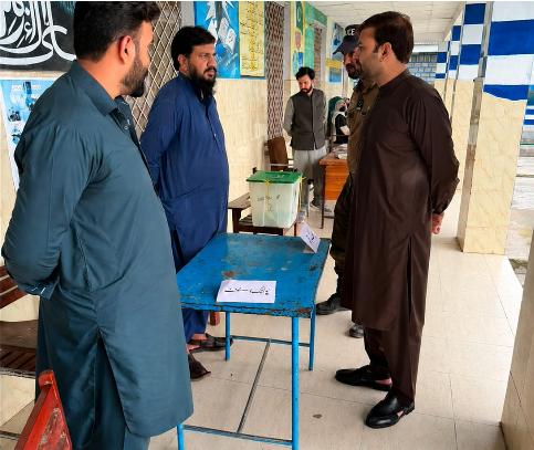 Assistant Commissioner Evaluates Polling Arrangements in Murree for AJK Elections