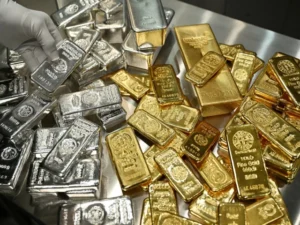 Gold Price Per Tola Rises by Rs 13,700 in Pakistan