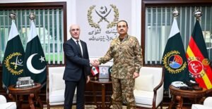 Lebanese Minister Meets Pakistan Army Chief During Visit