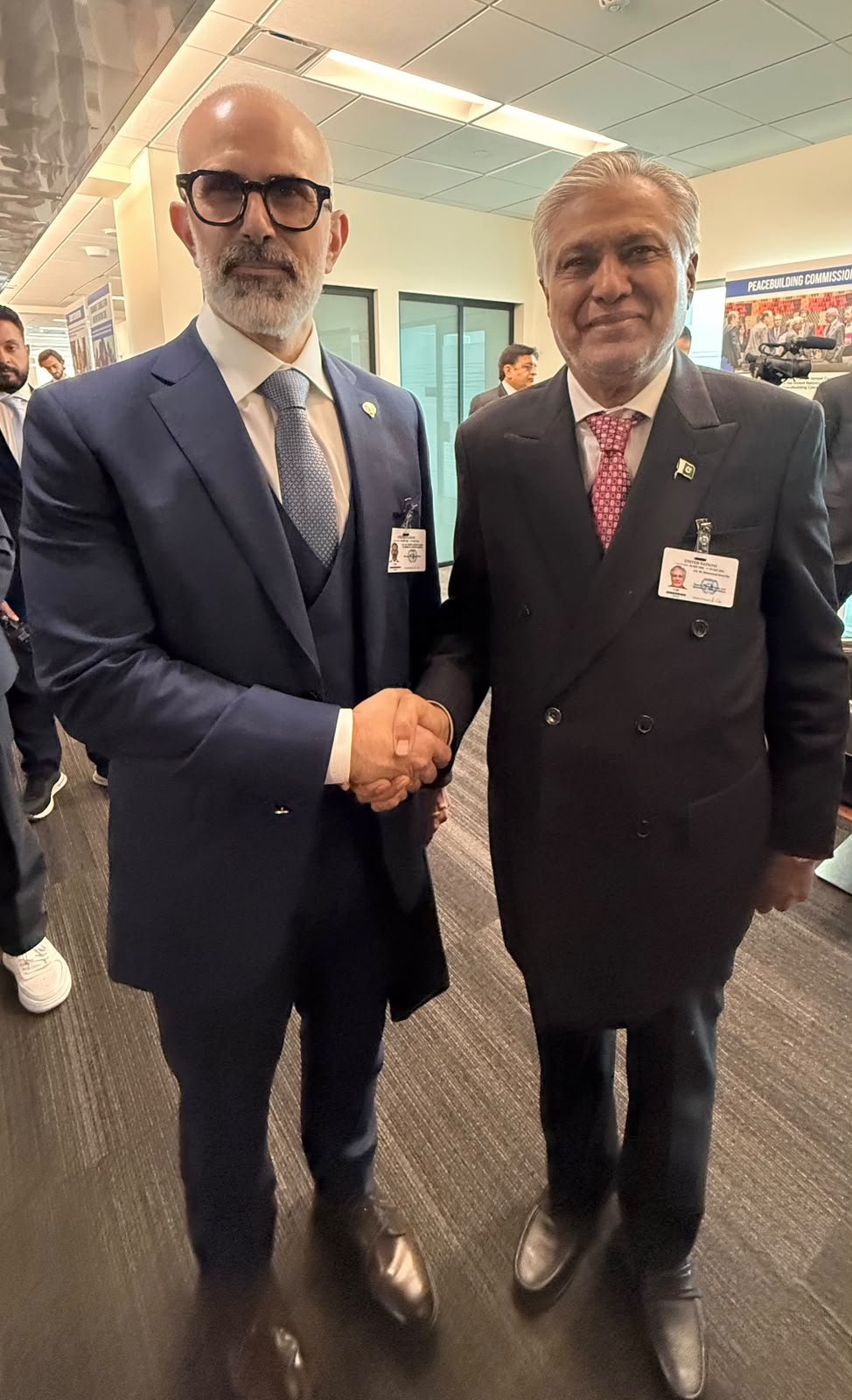 Deputy PM Dar Engages With Kuwaiti Foreign Minister at UNGA